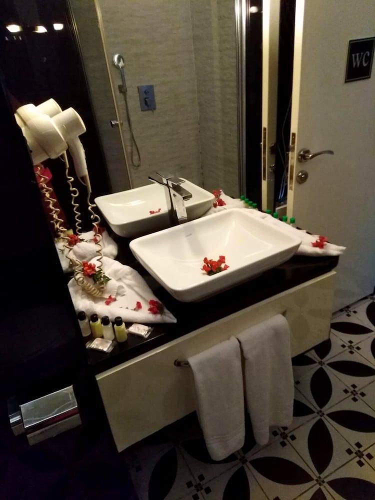 Wox Ew Hotel Измир Экстерьер фото
